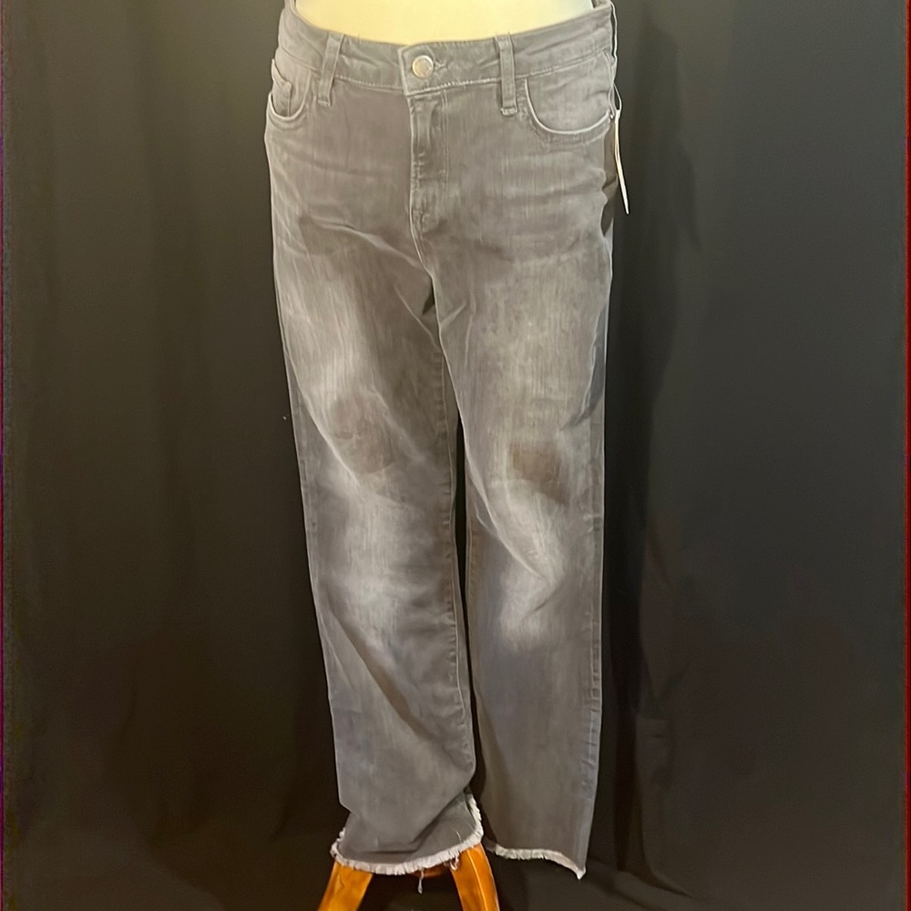 Free People distressed black skinny 5-pocket jeans w/frayed hem